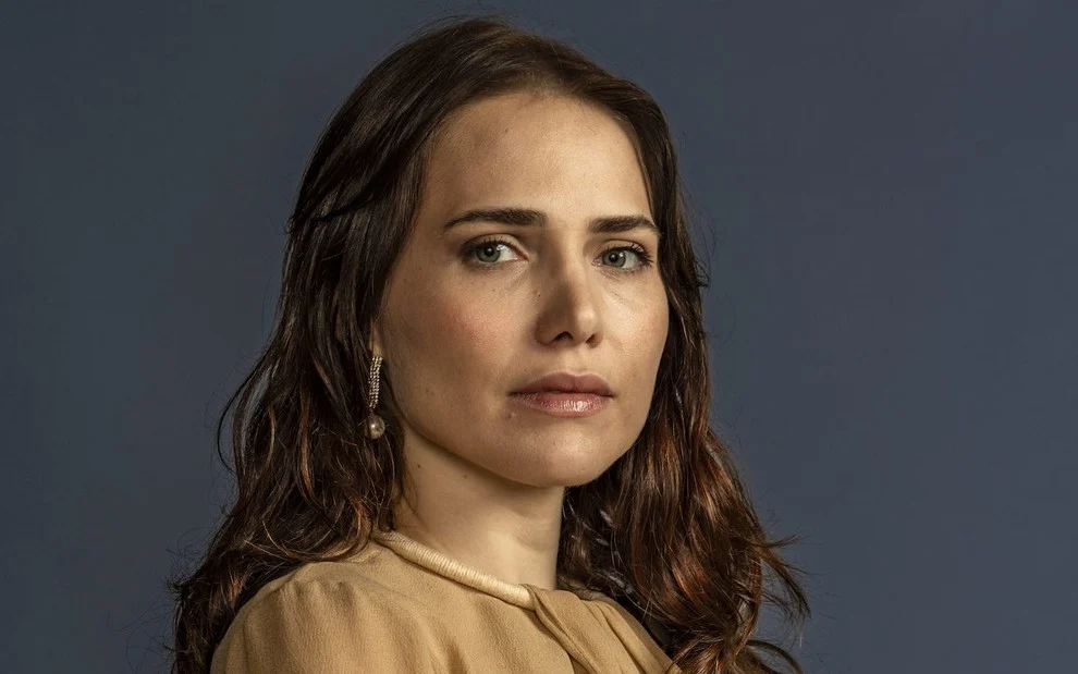 Letícia Colin - Os Outros